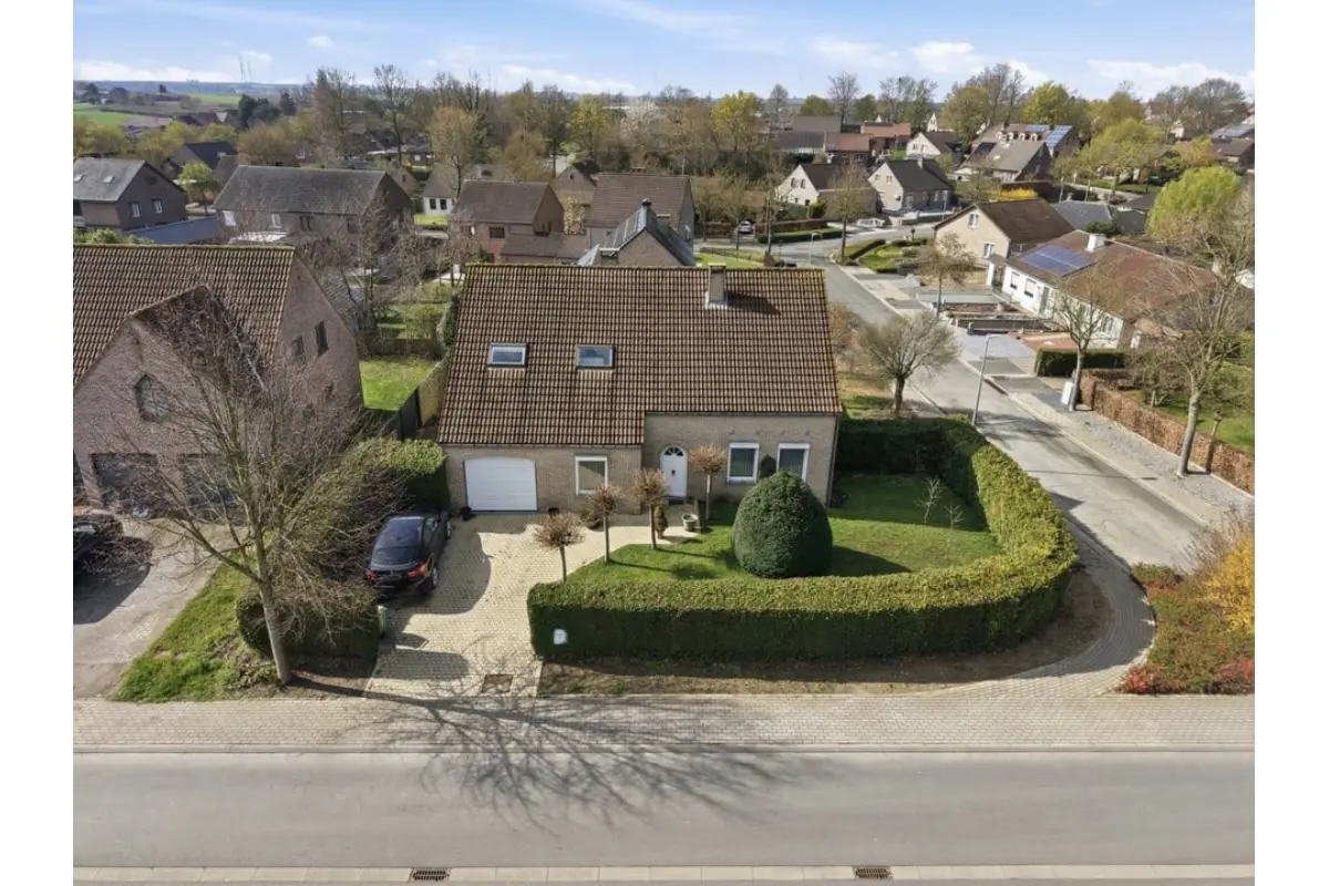 Huis te  koop in Riemst 3770 399000.00€ 4 slaapkamers 263.00m² - Zoekertje 730144
