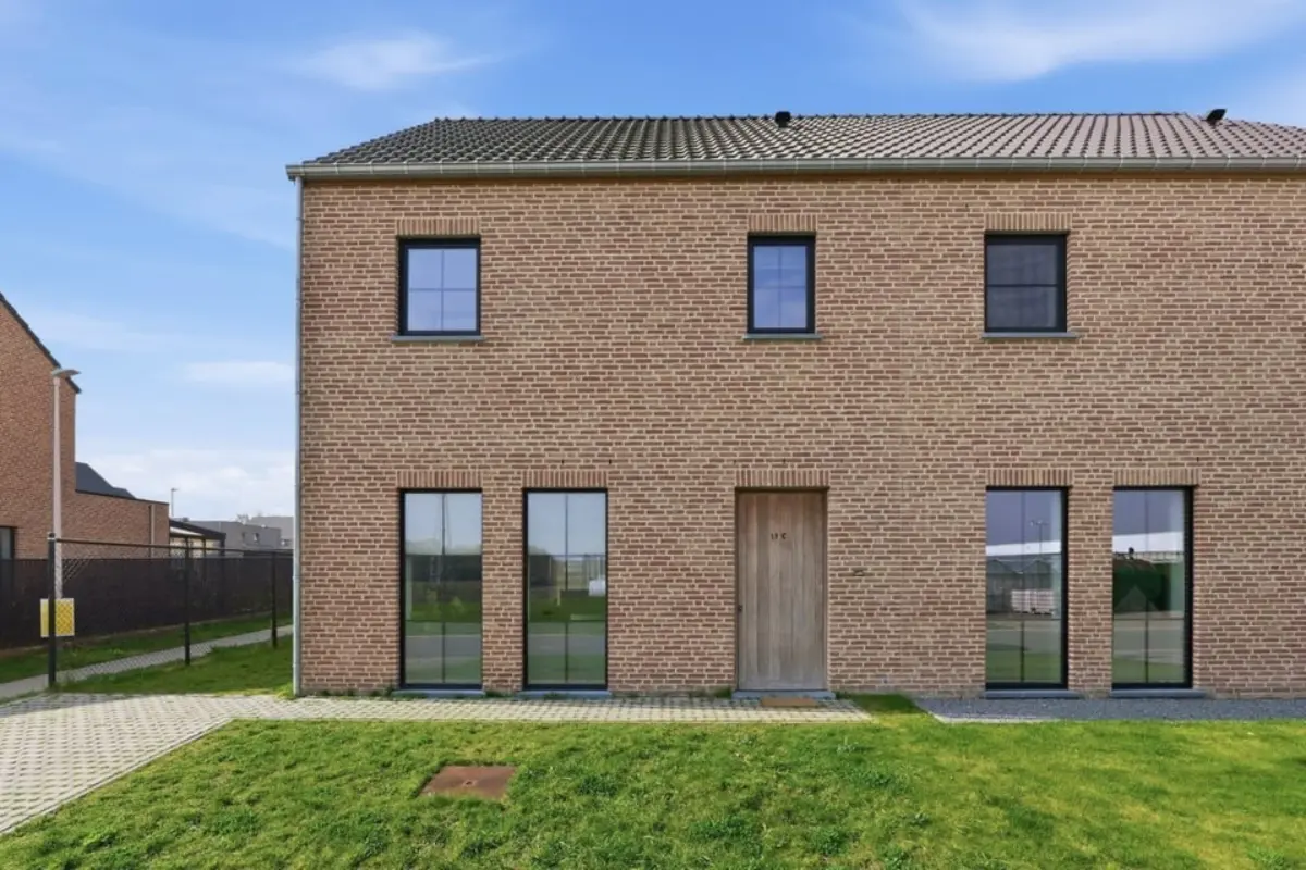 Huis te  koop in Hoeselt 3730 389000.00€ 3 slaapkamers 173.00m² - Zoekertje 730141