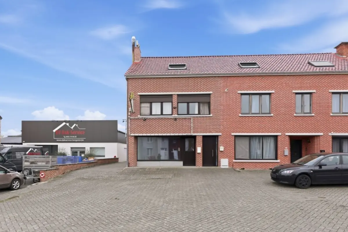 Mixgebouw te  koop in Tongeren 3700 285000.00€ 2 slaapkamers 408.00m² - Zoekertje 731980