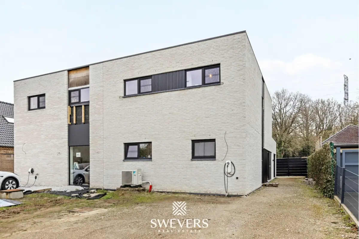 Huis te  koop in Houthalen-Helchteren 3530 499000.00€ 5 slaapkamers 203.00m² - Zoekertje 731786