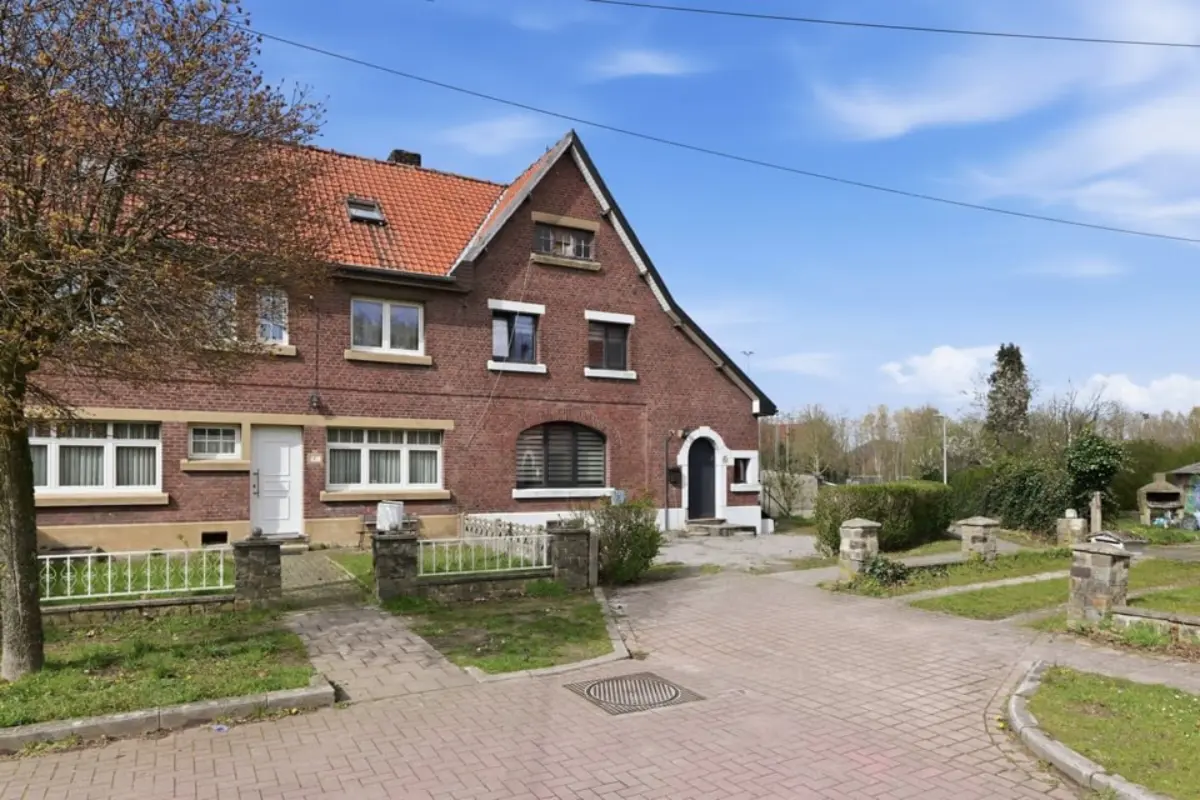 Huis te  koop in Genk 3600 225000.00€ 3 slaapkamers 123.00m² - Zoekertje 731981