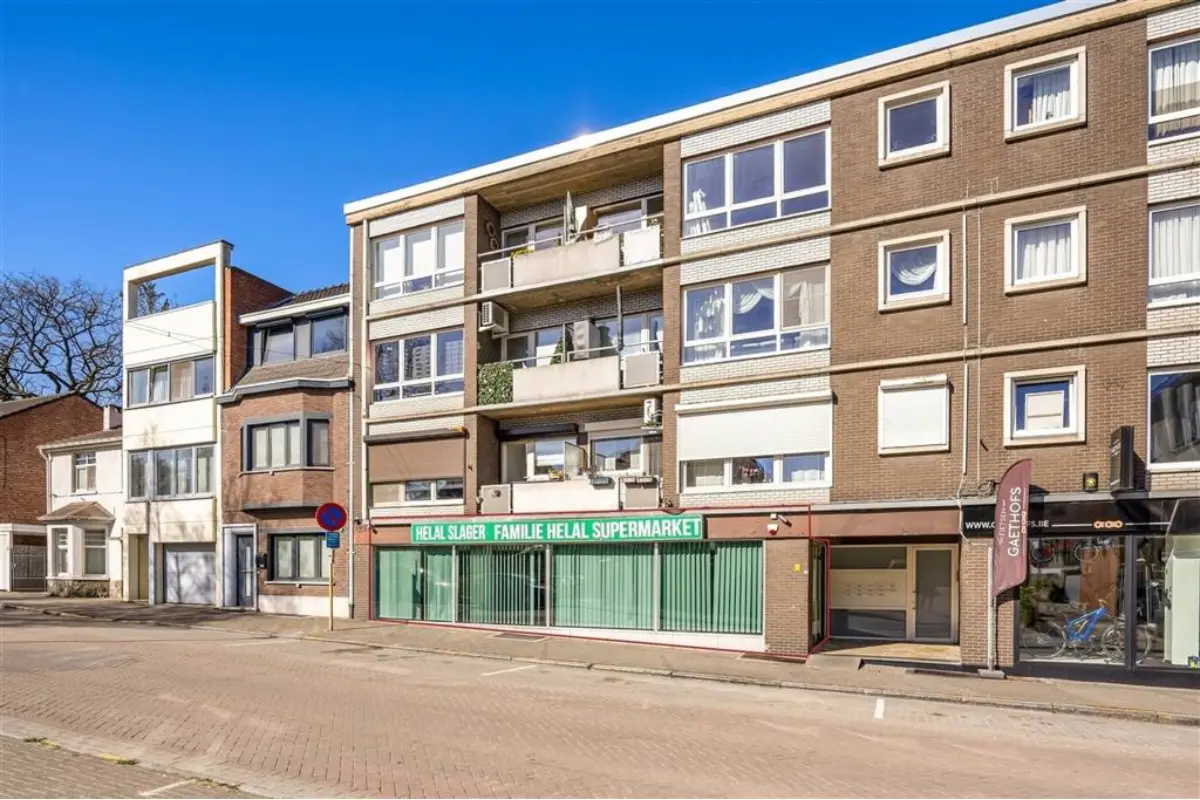 Handelszaak te  koop in Genk 3600 269000.00€  slaapkamers 228.00m² - Zoekertje 732722
