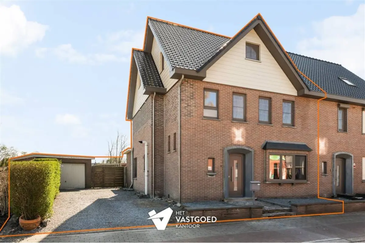 Huis te  koop in Beringen 3580 0.00€ 5 slaapkamers 220.00m² - Zoekertje 732666