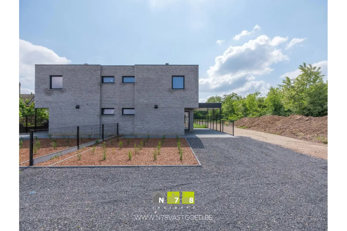 Huis te  koop in Maasmechelen 3630 379000.00€ 3 slaapkamers 155.00m² - Zoekertje 733671