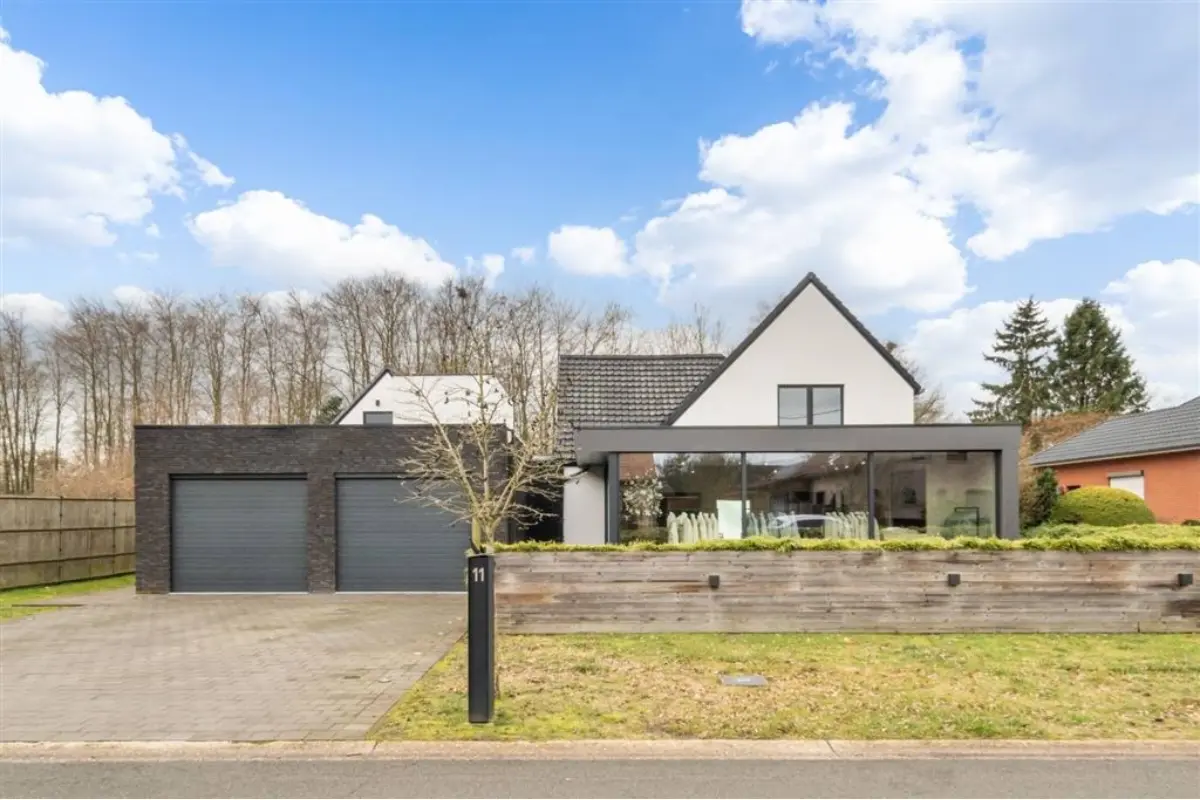 Huis te  koop in Heusden-Zolder 3550 839000.00€ 5 slaapkamers 495.00m² - Zoekertje 733875