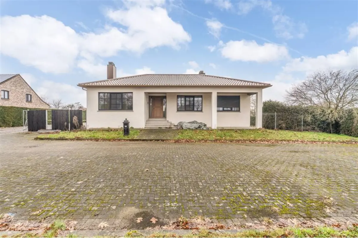 Huis te  koop in Peer 3990 449000.00€ 3 slaapkamers 227.00m² - Zoekertje 736052