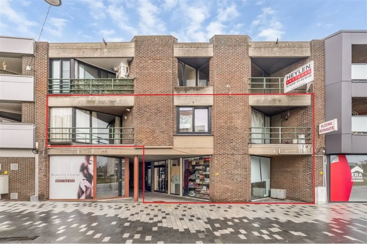 Appartementsgebouw te  koop in Lommel 3920 590000.00€ 5 slaapkamers 322.00m² - Zoekertje 736047