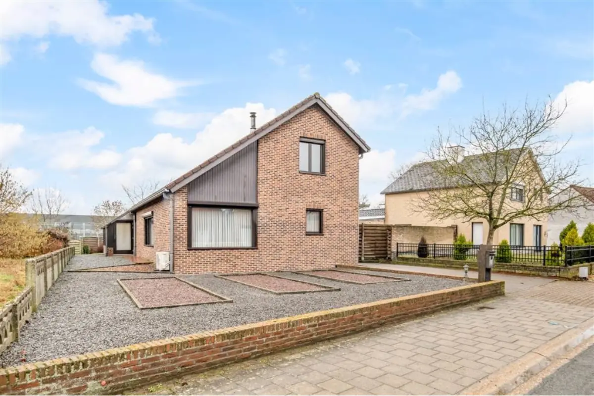 Huis te  koop in Neerpelt 3910 398000.00€ 3 slaapkamers 175.00m² - Zoekertje 736166