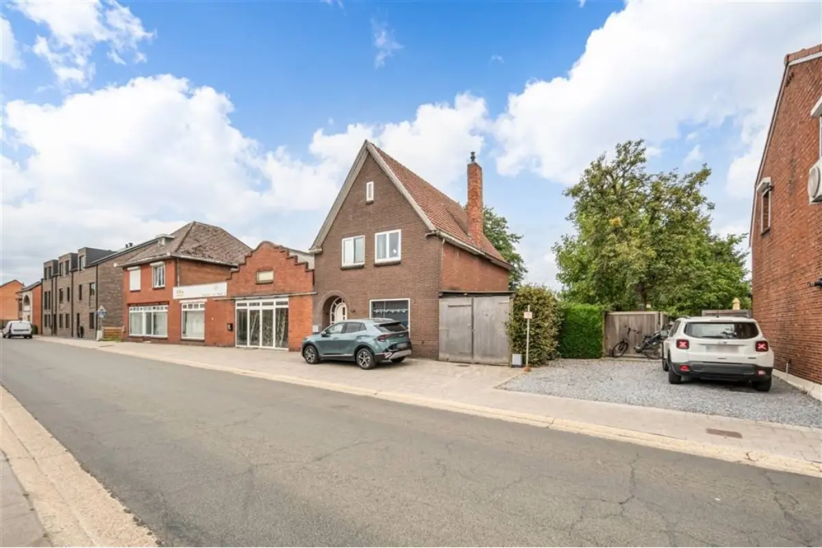 Huis te  koop in Overpelt 3900 642000.00€ 6 slaapkamers 360.00m² - Zoekertje 736091