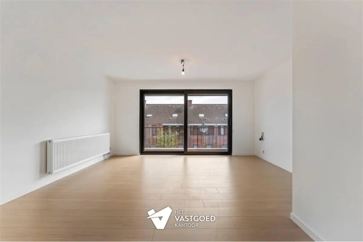 Appartement te  koop in Heusden-Zolder 3550 199000.00€ 1 slaapkamers 65.00m² - Zoekertje 737075