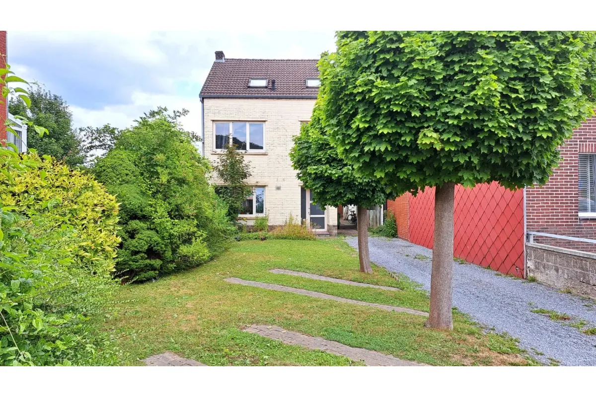 Huis te  koop in Riemst 3770 297500.00€  slaapkamers 136.50m² - Zoekertje 738171