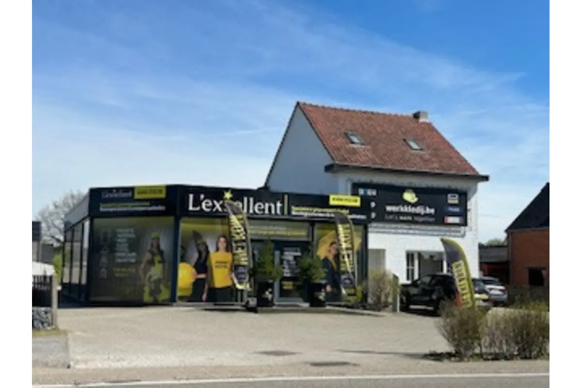 Handelszaak te  huur in Lommel 3920 2275.00€  slaapkamers 195.17m² - Zoekertje 738903