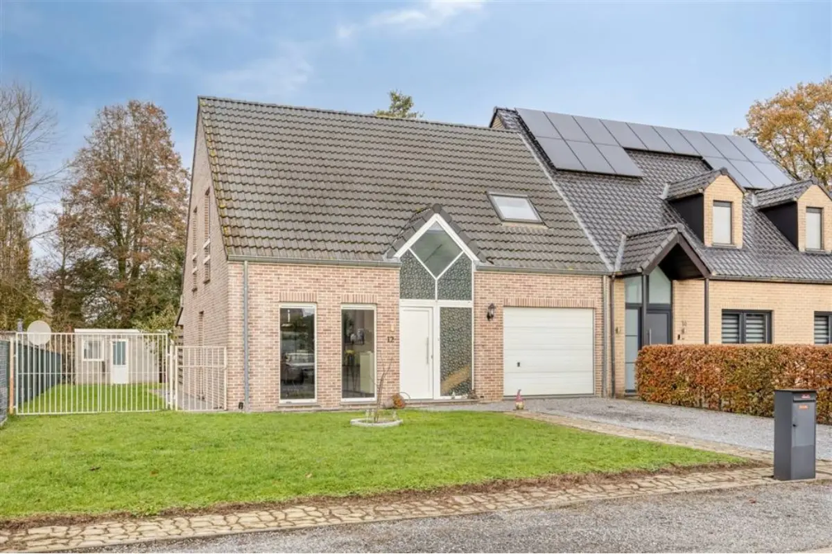 Huis te  koop in Heusden-Zolder 3550 370000.00€ 3 slaapkamers 138.00m² - Zoekertje 739356