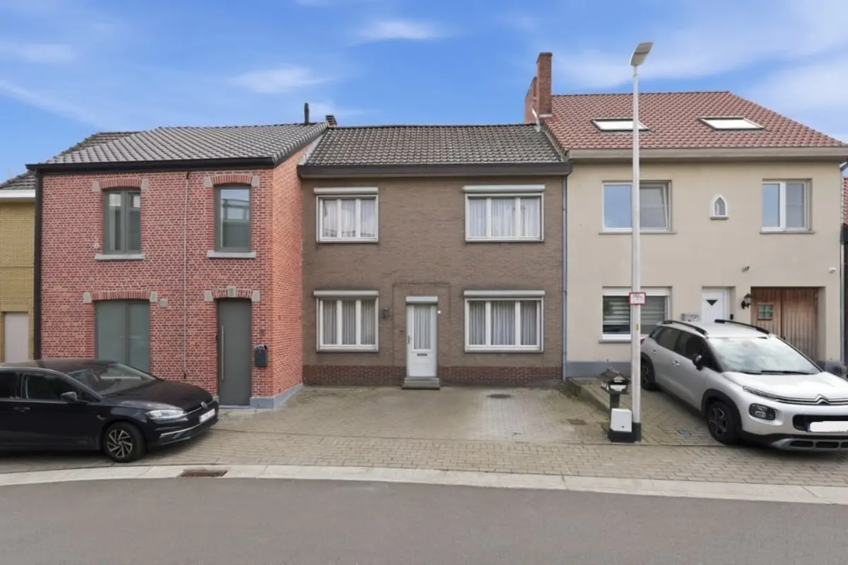 Huis te  koop in Diepenbeek 3590 220000.00€ 3 slaapkamers 159.00m² - Zoekertje 742437