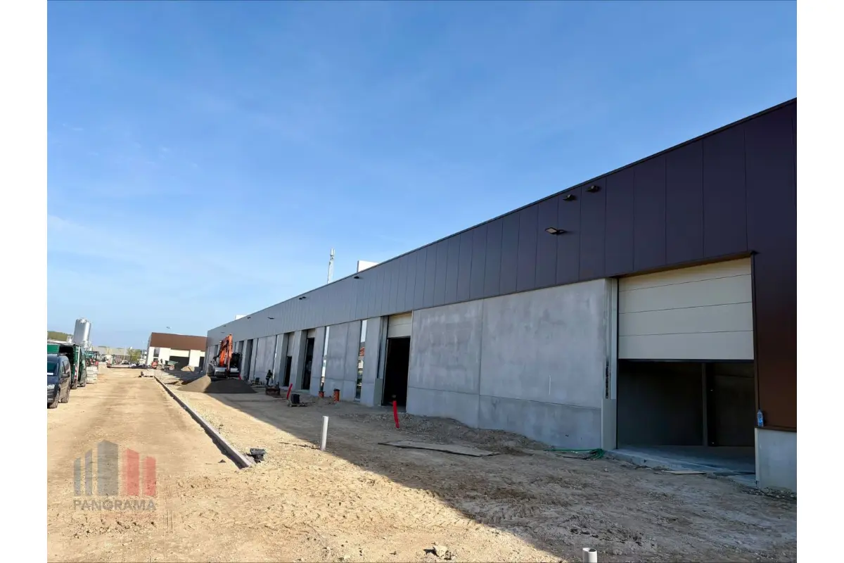 Handelszaak te  koop in Halen 3545 499900.00€  slaapkamers 400.00m² - Zoekertje 743340