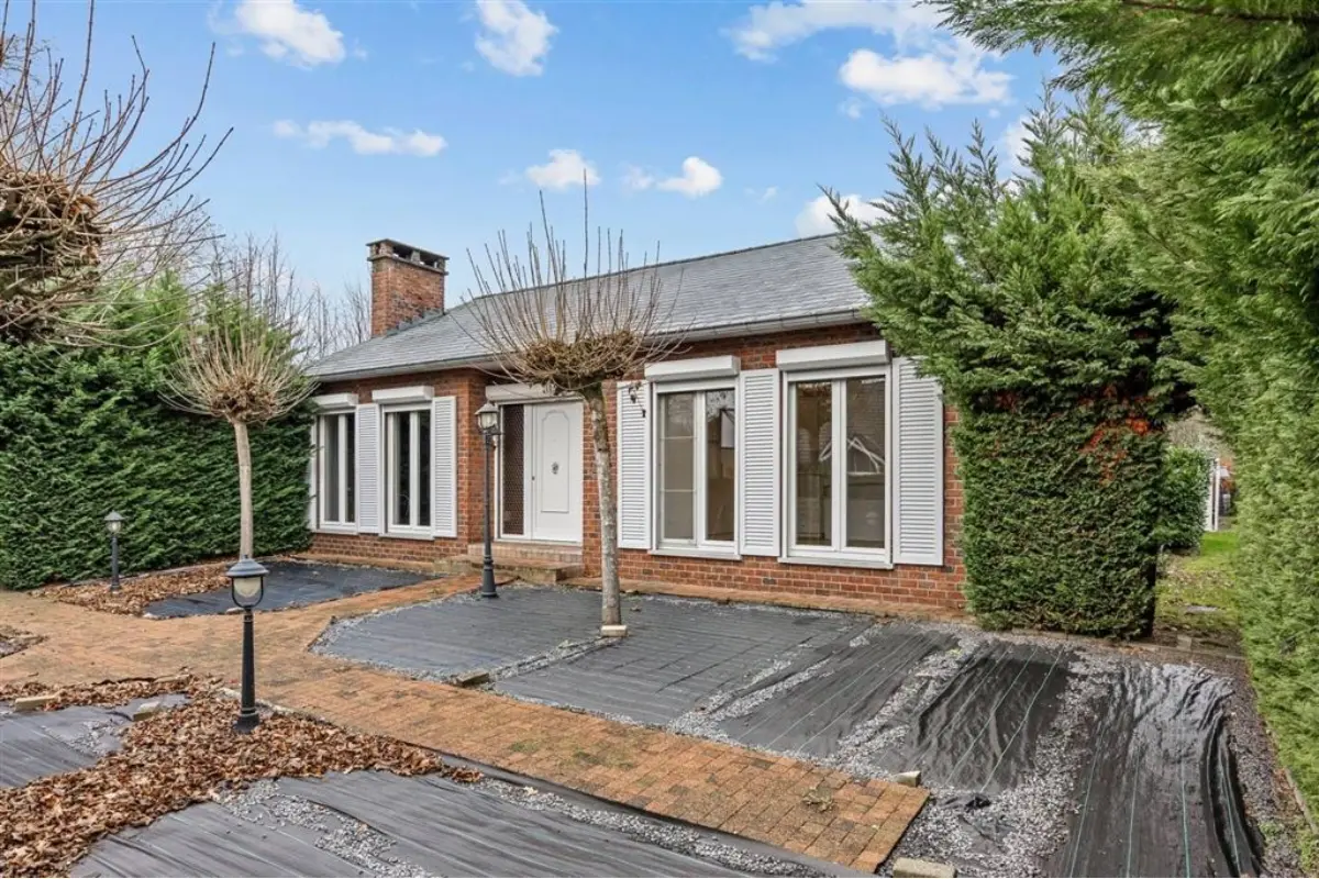 Huis te  koop in Heusden-Zolder 3550 379000.00€ 5 slaapkamers 234.00m² - Zoekertje 742766