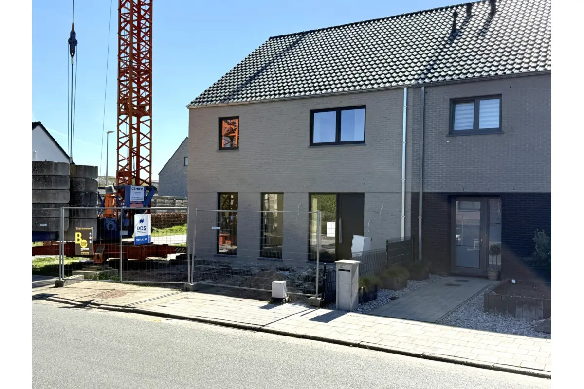 Huis te  koop in Overpelt 3900 439890.00€ 5 slaapkamers 211.00m² - Zoekertje 742936