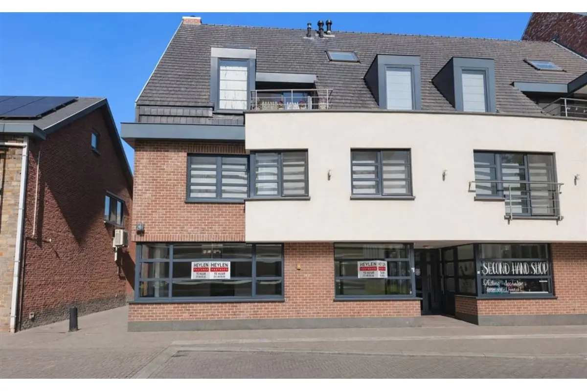 Handelszaak te  huur in Overpelt 3900 580.00€  slaapkamers m² - Zoekertje 745041