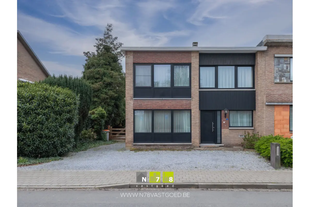 Huis te  koop in Maasmechelen 3630 317000.00€ 3 slaapkamers 162.00m² - Zoekertje 745209