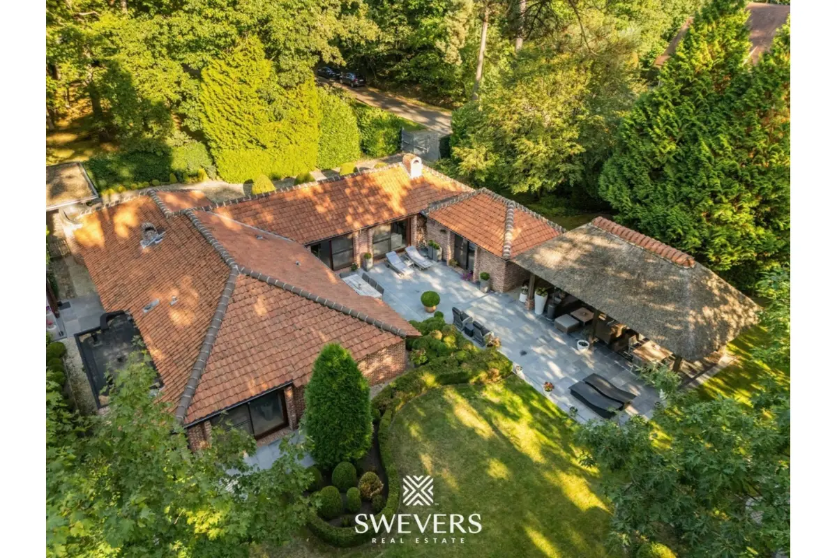 Huis te  koop in Heusden-Zolder 3550 749000.00€ 4 slaapkamers 238.00m² - Zoekertje 745739