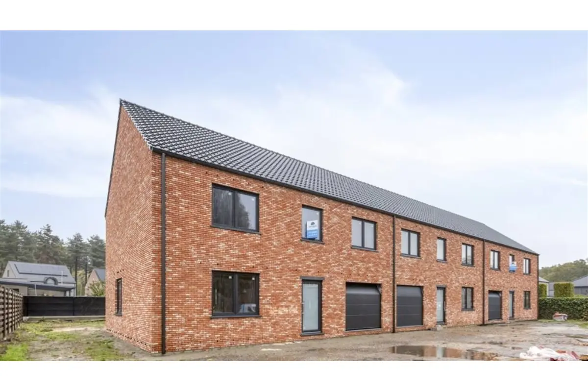 Huis te  koop in Zolder 3550 275000.00€ 4 slaapkamers 220.00m² - Zoekertje 745454