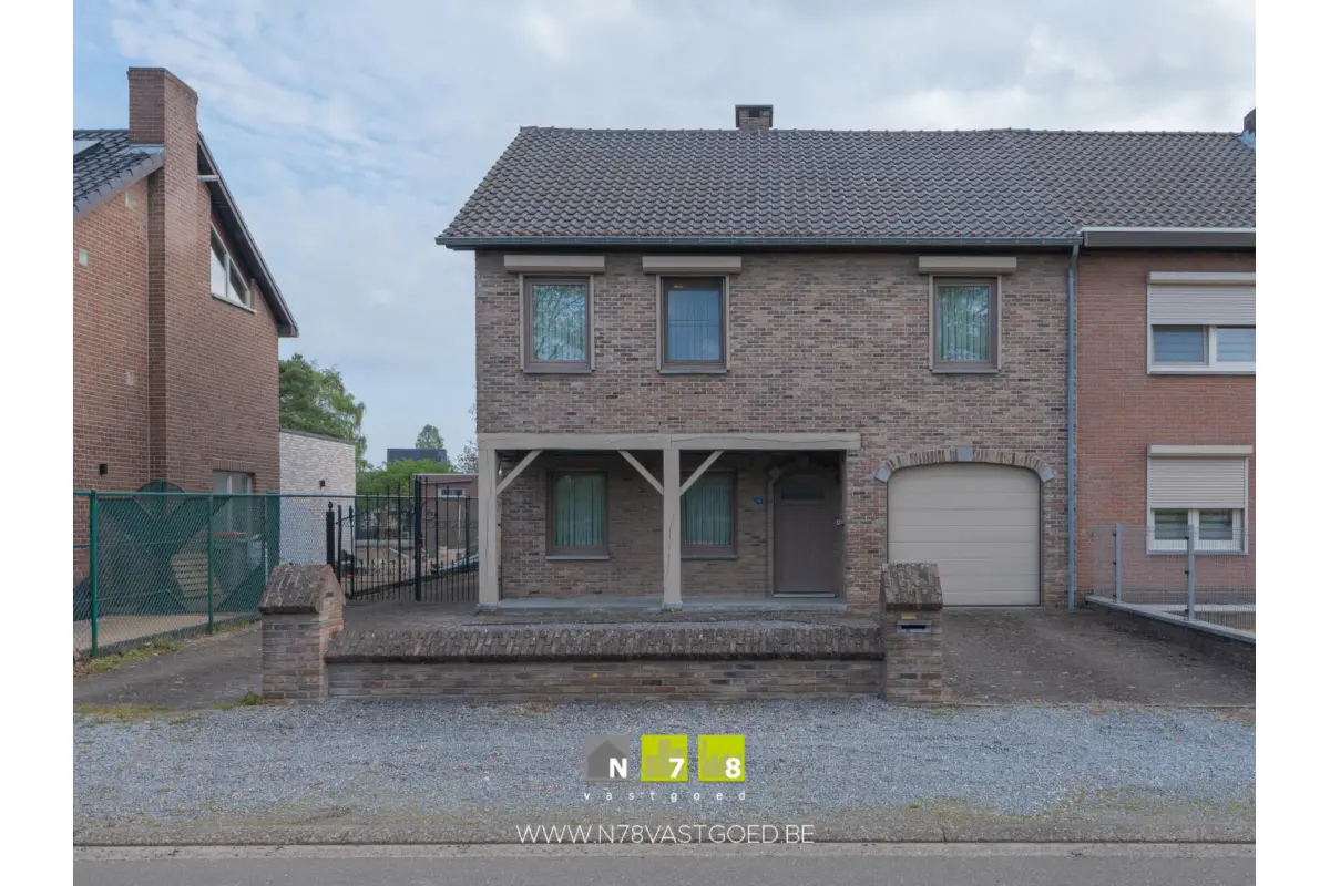 Huis te  koop in Rekem 3621 395000.00€ 4 slaapkamers 212.00m² - Zoekertje 746222