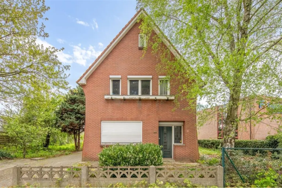 Huis te  koop in Neerpelt 3910 255000.00€ 3 slaapkamers 146.00m² - Zoekertje 746896