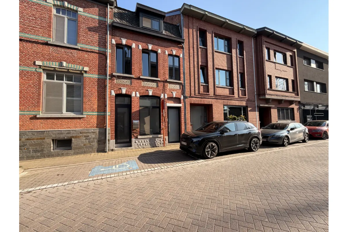 Huis te  huur in Hasselt 3500 1290.00€ 3 slaapkamers 135.00m² - Zoekertje 748403
