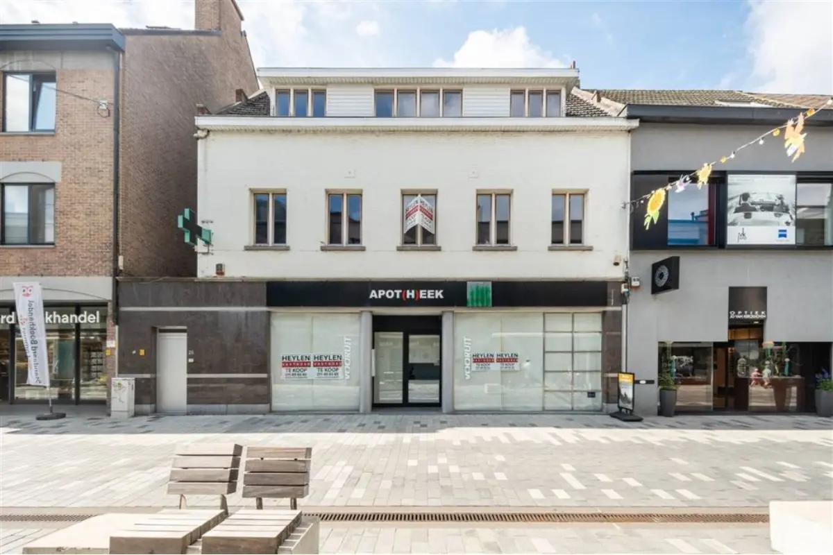 Appartementsgebouw te  koop in Lommel 3920 490000.00€ 3 slaapkamers m² - Zoekertje 747862