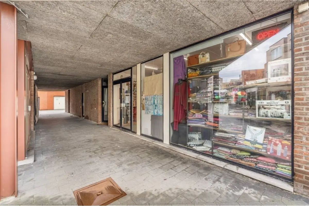 Handelszaak te  koop in Lommel 3920 153000.00€  slaapkamers 103.00m² - Zoekertje 748483