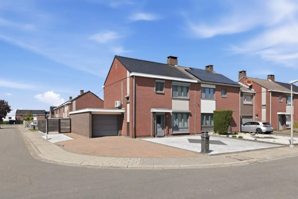 Huis te  koop in Sint-Truiden 3800 325000.00€ 3 slaapkamers 109.00m² - Zoekertje 750490