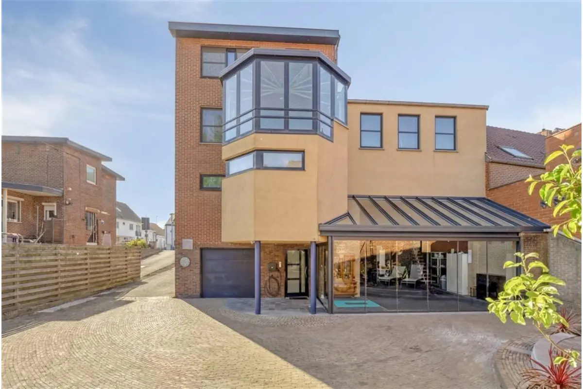 Huis te  koop in Ophoven 3640 549950.00€ 6 slaapkamers 369.00m² - Zoekertje 749815