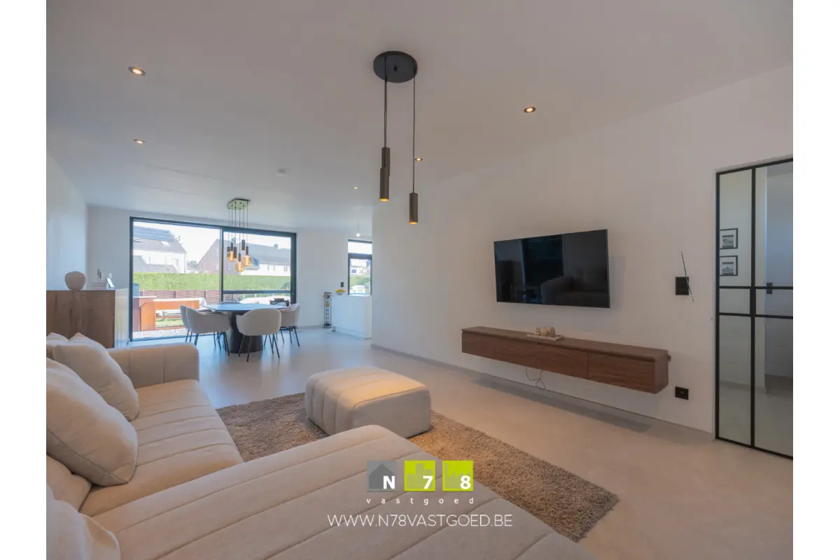 Huis te  koop in Maaseik 3680 549000.00€ 3 slaapkamers 191.00m² - Zoekertje 749644