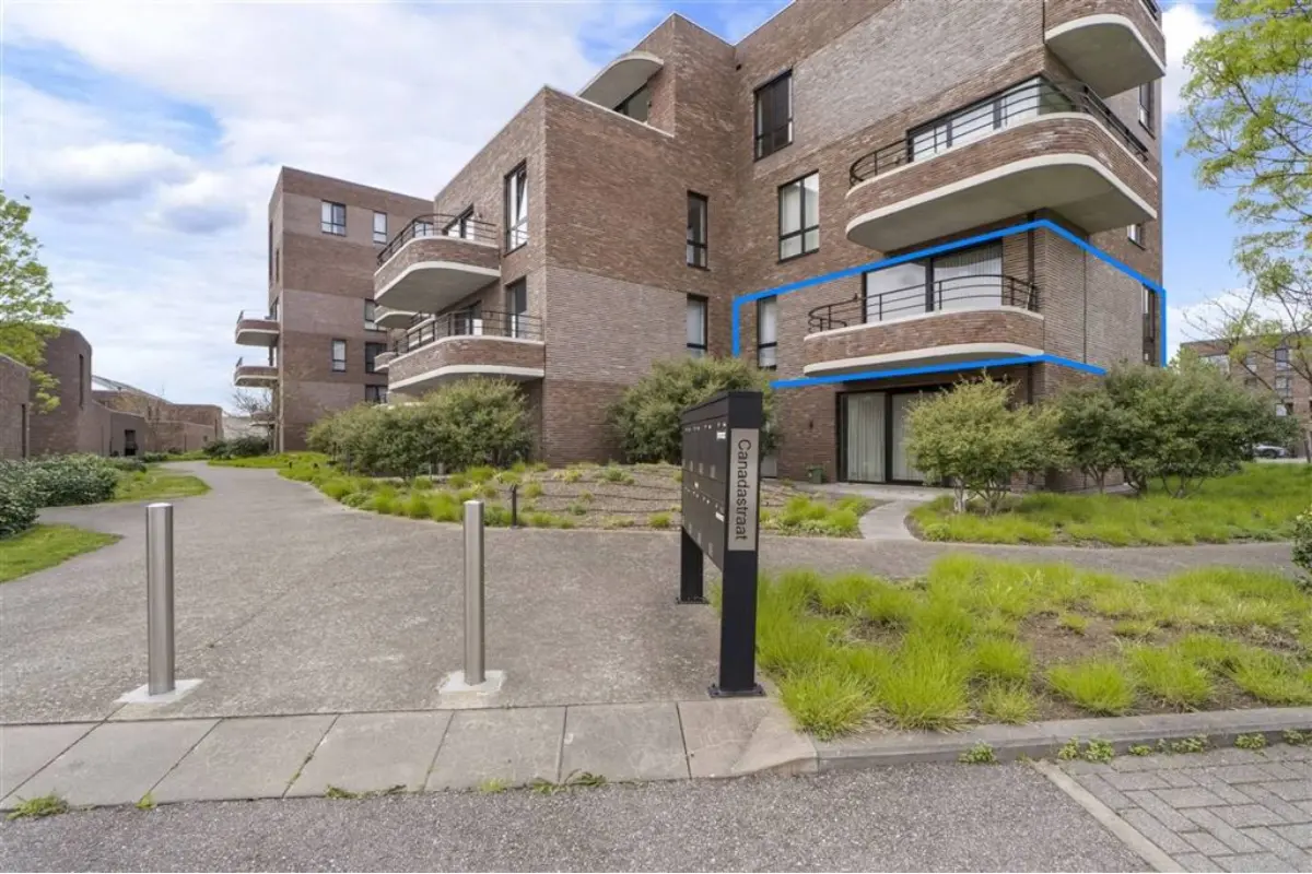 Appartement te  koop in Hasselt 3500 325000.00€ 1 slaapkamers 75.95m² - Zoekertje 751804