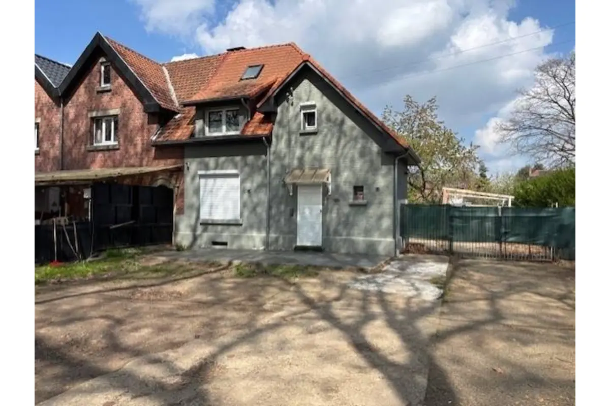 Huis te  huur in Genk 3600 980.00€ 3 slaapkamers 94.00m² - Zoekertje 751946
