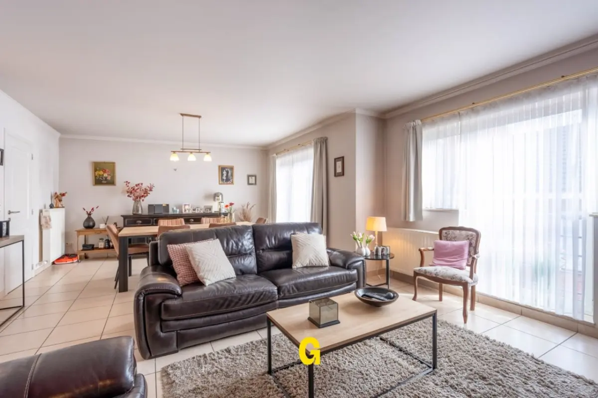Duplex te  koop in Berg 3700 280000.00€ 3 slaapkamers 132.00m² - Zoekertje 752090