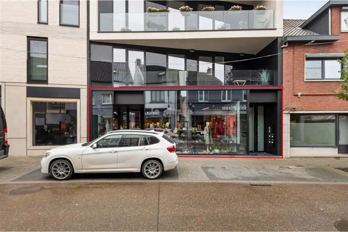 Handelszaak te  koop in Tessenderlo 3980 679000.00€  slaapkamers 276.00m² - Zoekertje 753401