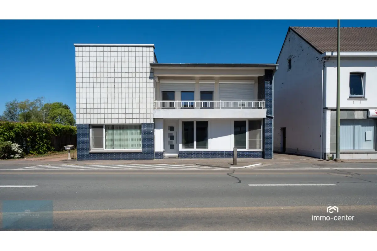 Huis te  koop in As 3665 385000.00€  slaapkamers 250.00m² - Zoekertje 755101