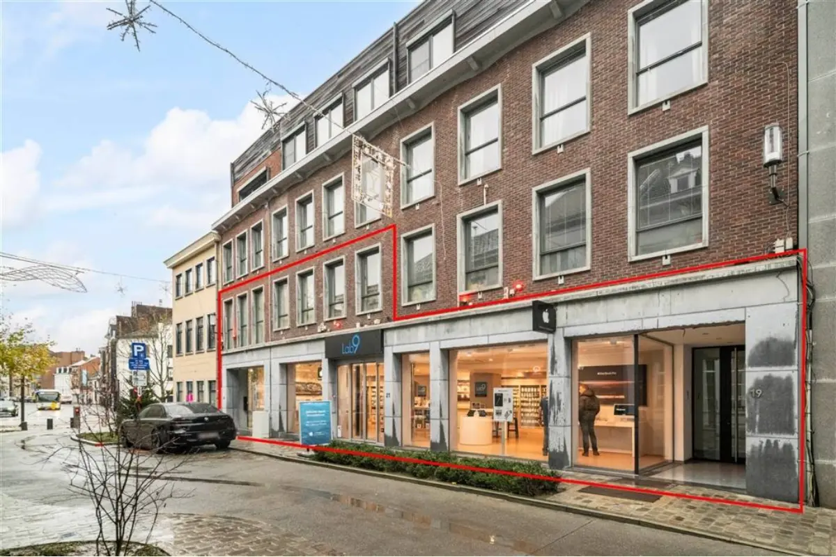 Handelszaak te  koop in Hasselt 3500 0.00€  slaapkamers 366.00m² - Zoekertje 755490