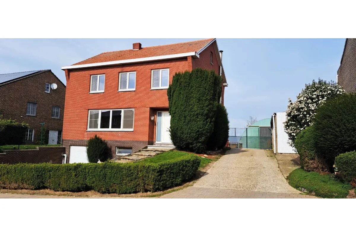 Huis te  koop in Riemst 3770 280000.00€  slaapkamers 220.00m² - Zoekertje 756260