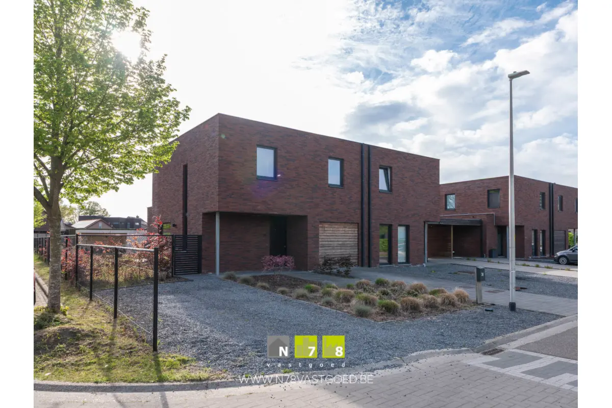Huis te  koop in Maaseik 3680 429000.00€ 3 slaapkamers 146.00m² - Zoekertje 756455