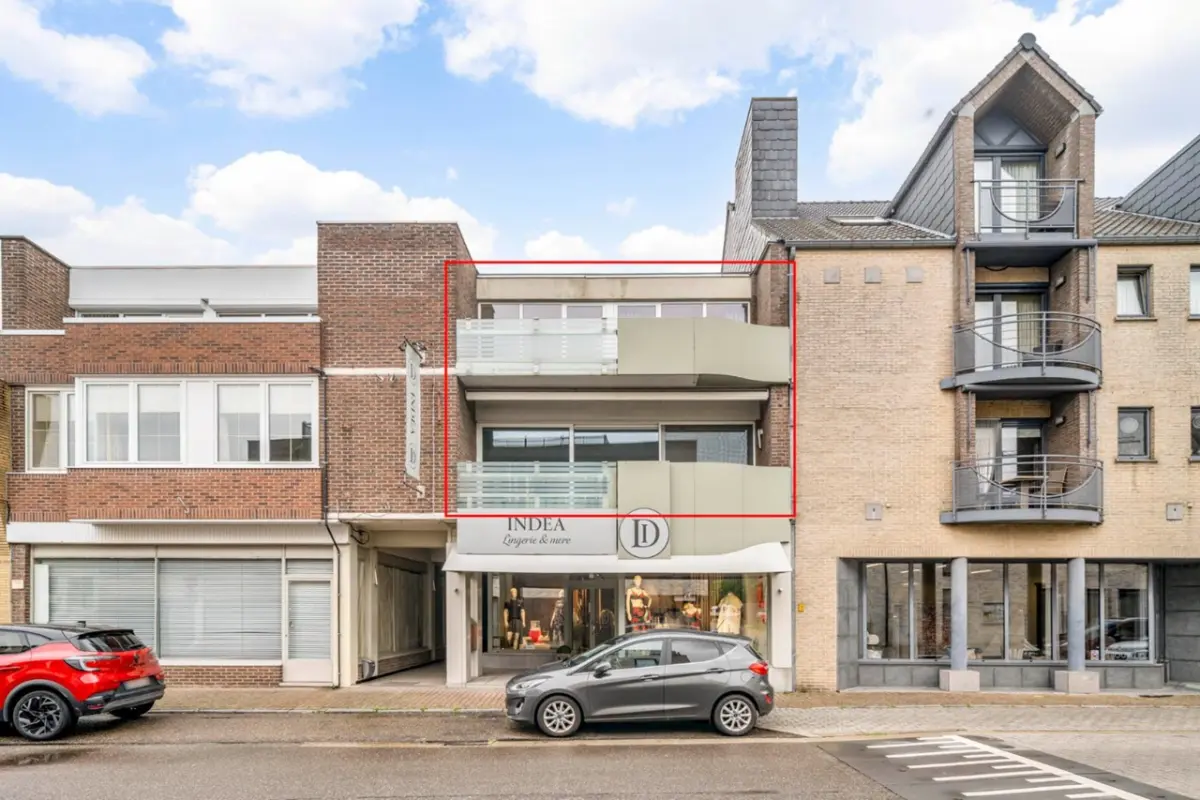 Huis te  koop in Neeroeteren 3680 289000.00€ 4 slaapkamers m² - Zoekertje 758427