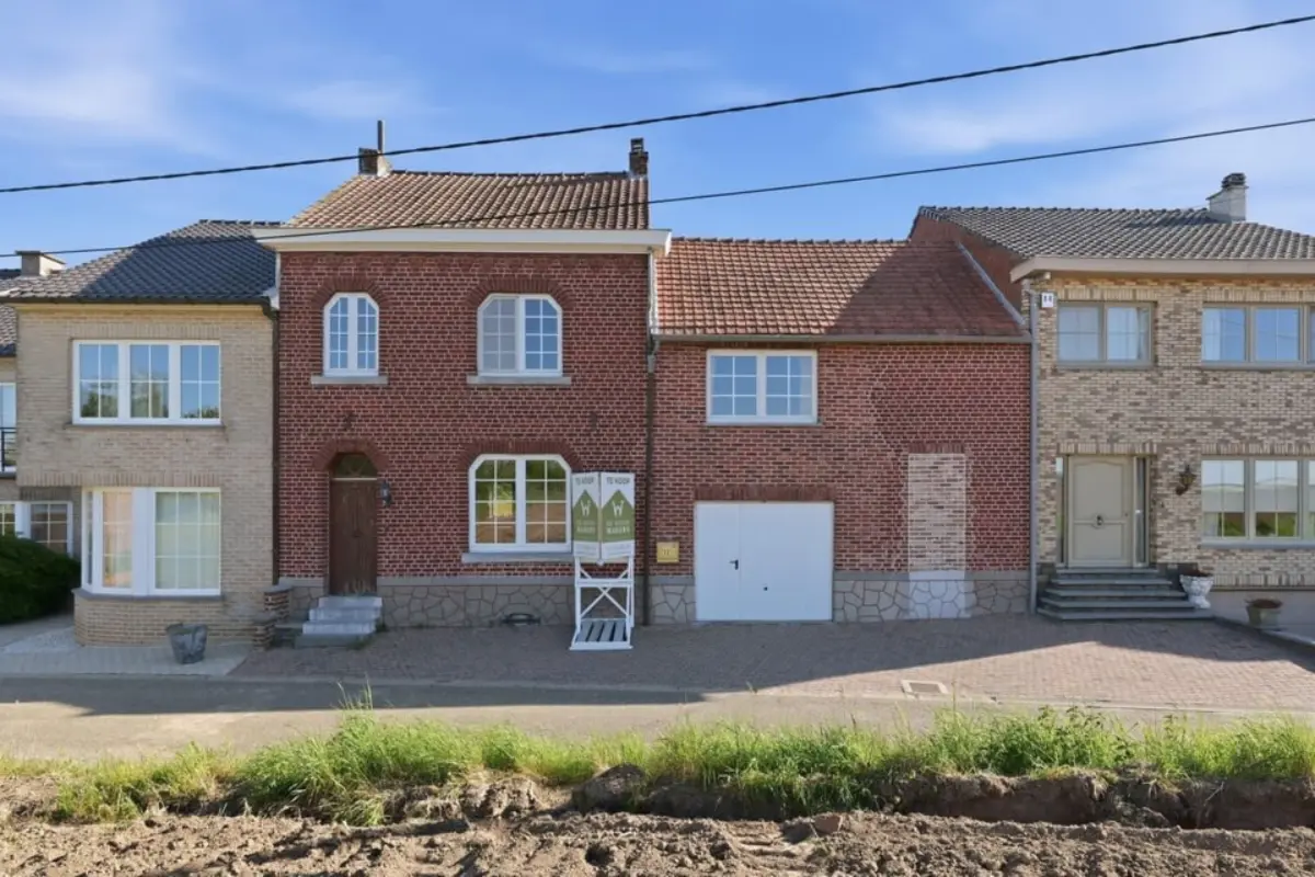 Huis te  koop in Sint-Truiden 3800 249000.00€ 5 slaapkamers 252.00m² - Zoekertje 758717