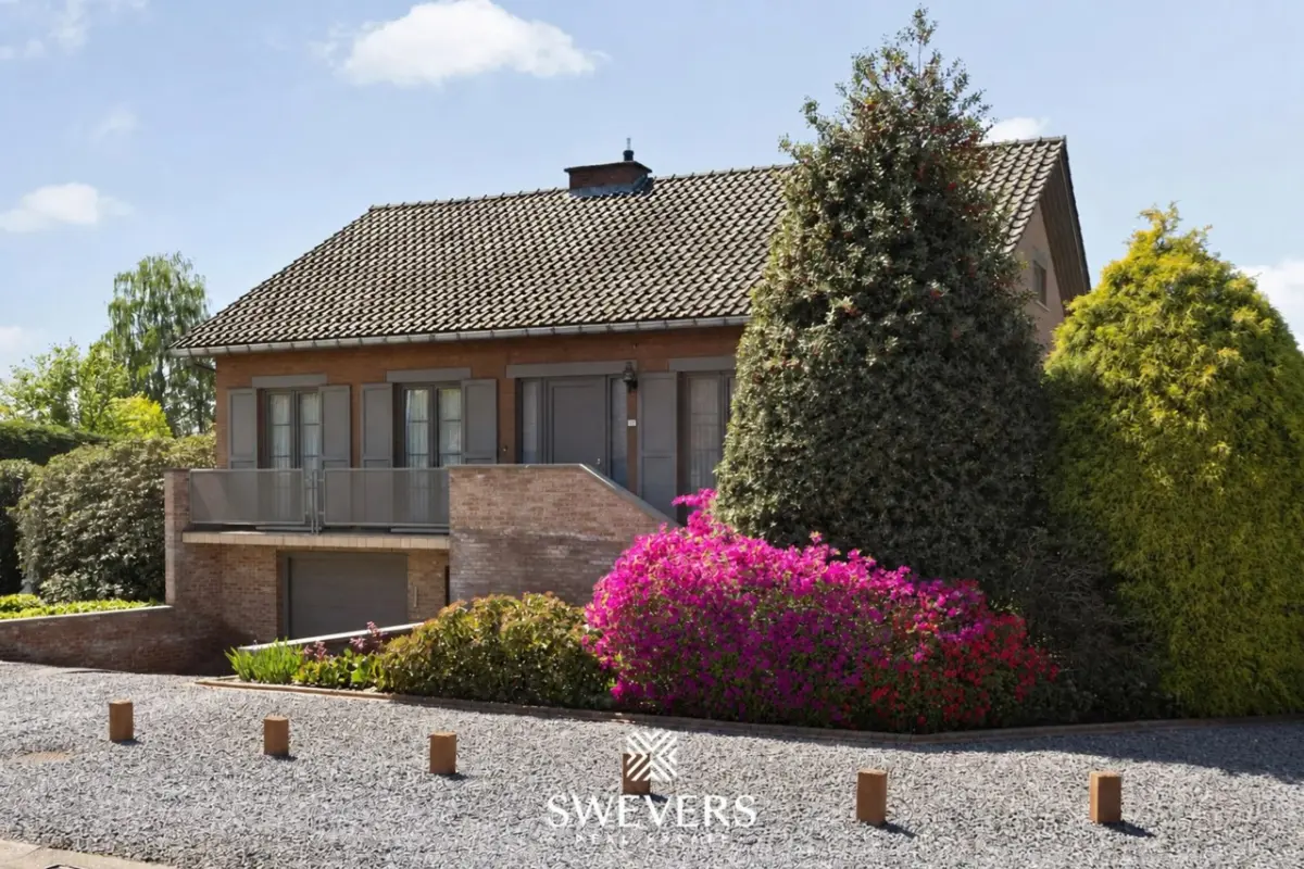 Huis te  koop in Heusden-Zolder 3550 360000.00€ 3 slaapkamers 283.00m² - Zoekertje 758439
