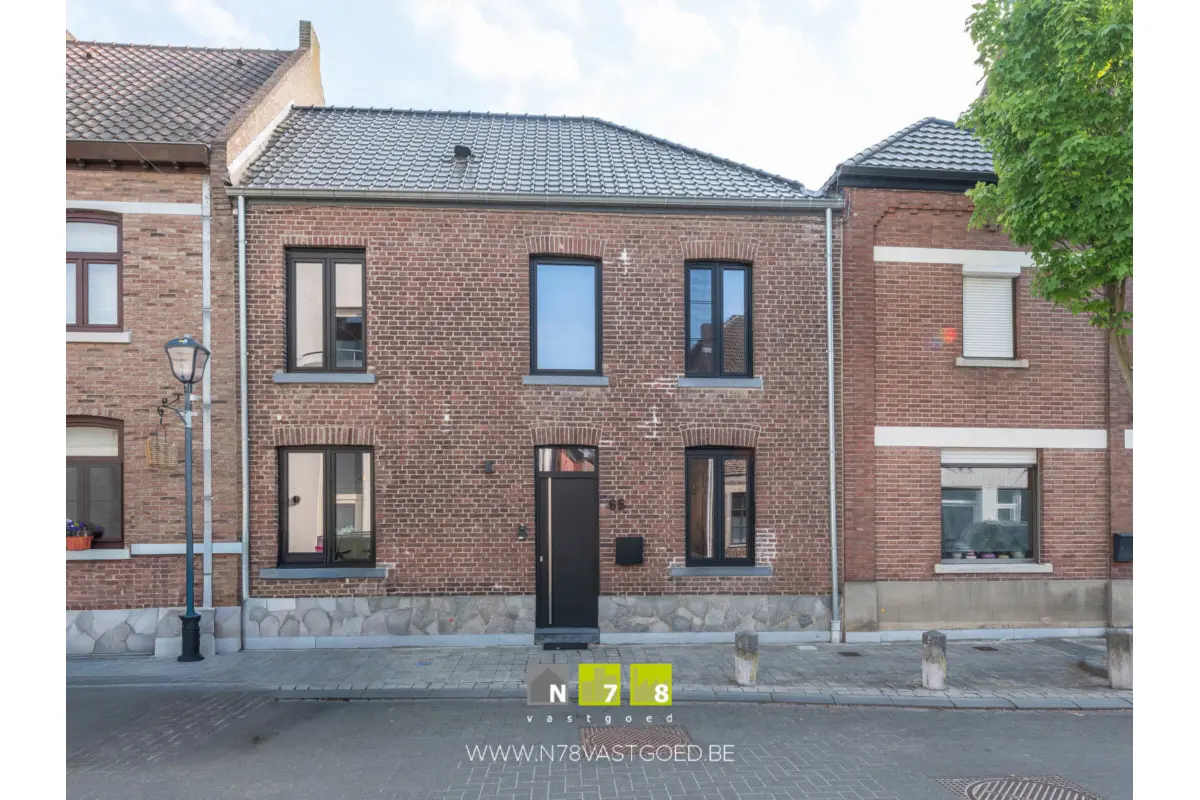 Huis te  koop in Dilsen-Stokkem 3650 479000.00€ 3 slaapkamers 177.00m² - Zoekertje 761298