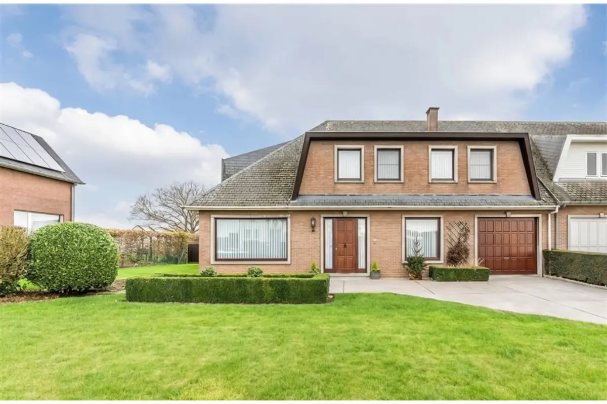 Huis te  koop in Tongeren 3700 349000.00€ 4 slaapkamers 253.00m² - Zoekertje 764466