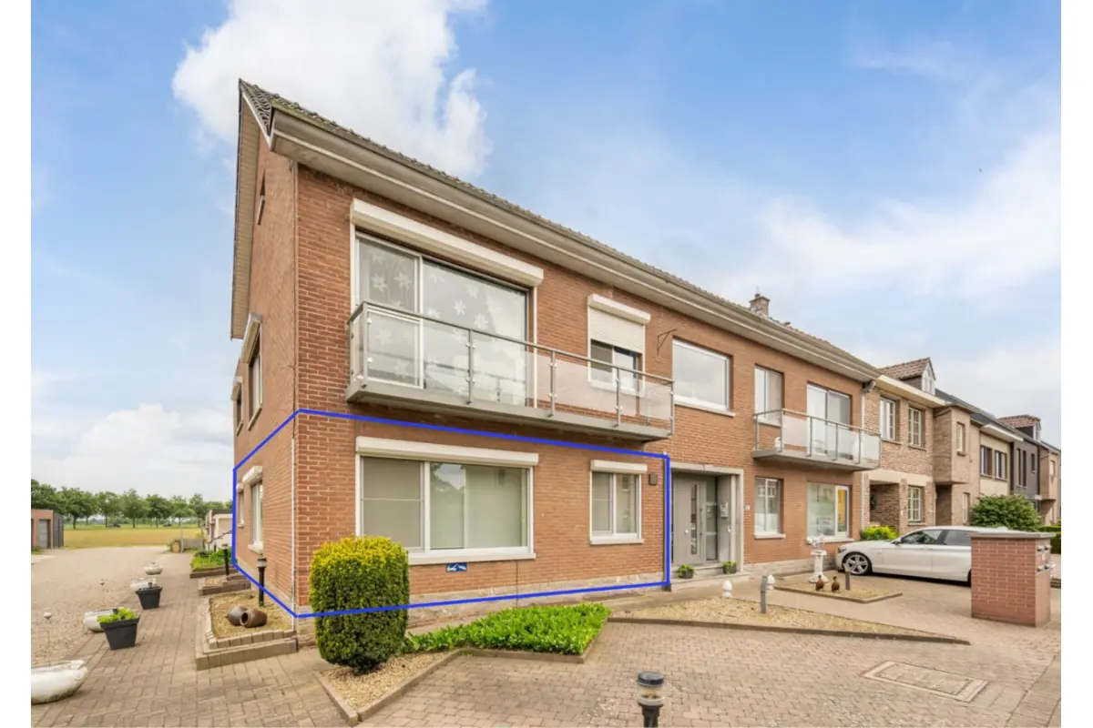 Appartement te  koop in Maaseik 3680 199500.00€ 2 slaapkamers 120.00m² - Zoekertje 764738