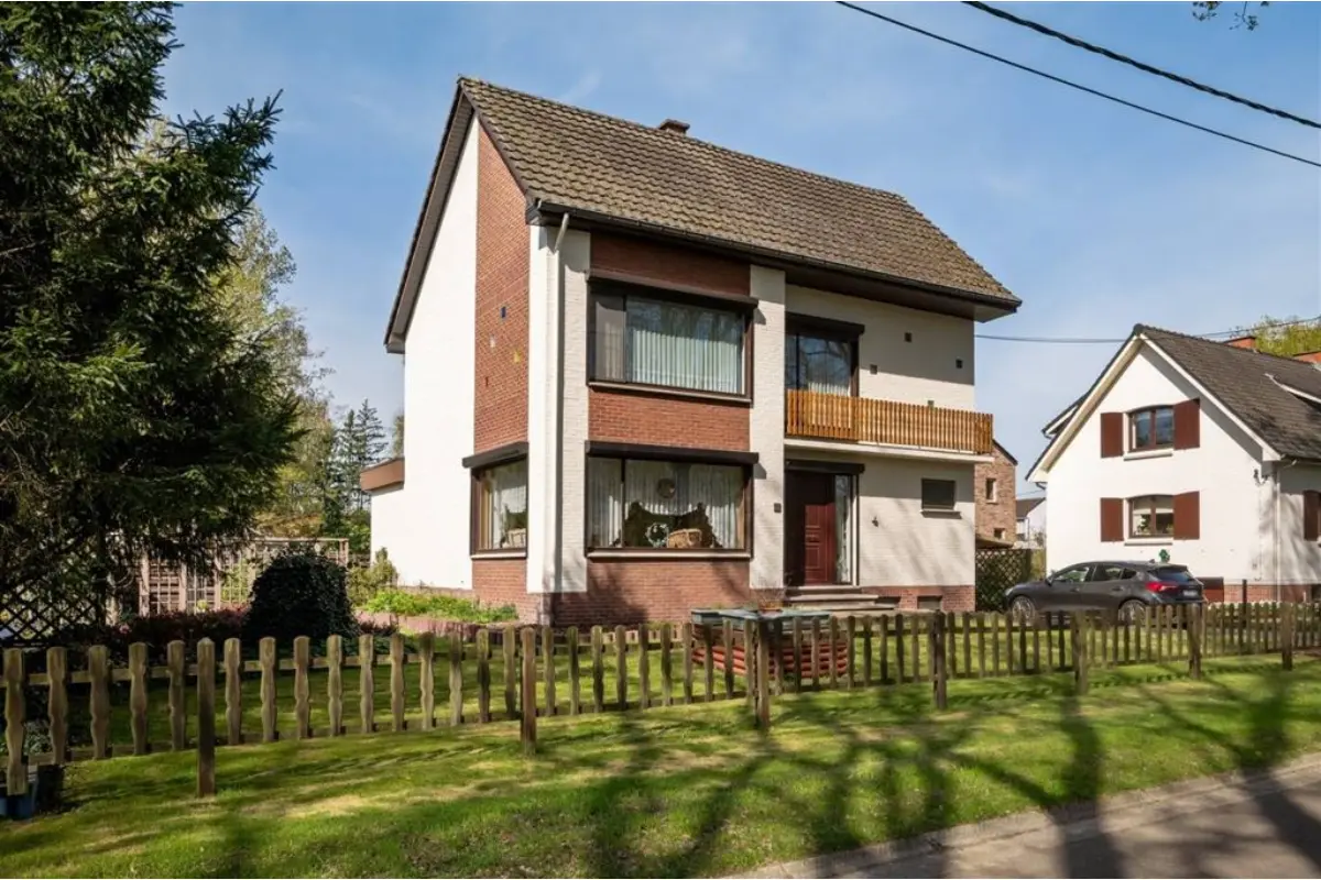 Huis te  koop in Genk 3600 389000.00€ 3 slaapkamers 178.00m² - Zoekertje 765248