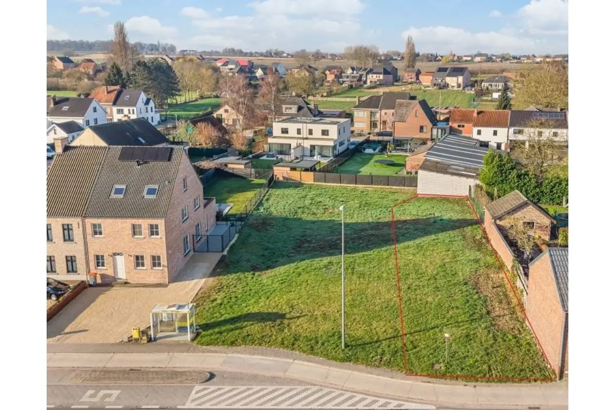 Grond te  koop in Martenslinde 3742 105000.00€  slaapkamers m² - Zoekertje 765242