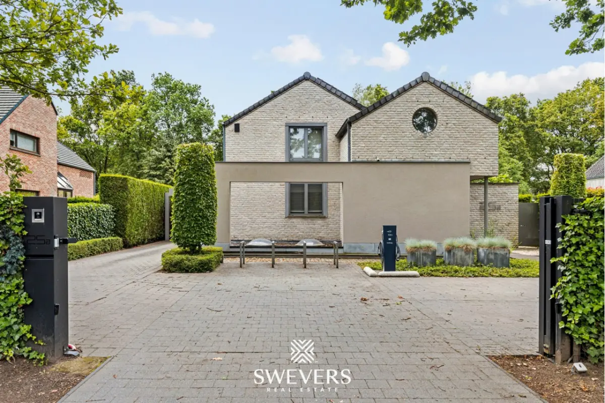 Huis te  koop in Zonhoven 3520 839000.00€ 4 slaapkamers 365.00m² - Zoekertje 766005